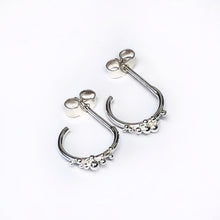 Load image into Gallery viewer, Elevate huggie hoops