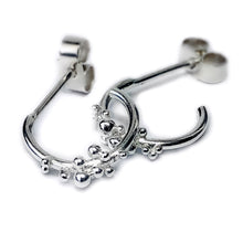 Load image into Gallery viewer, close up of elevate huggie earrings