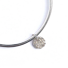 Load image into Gallery viewer, Envelop disc bangle - Love Flo