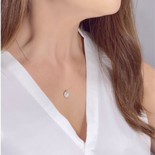 Load image into Gallery viewer, Envelop single disc pendant - Love Flo